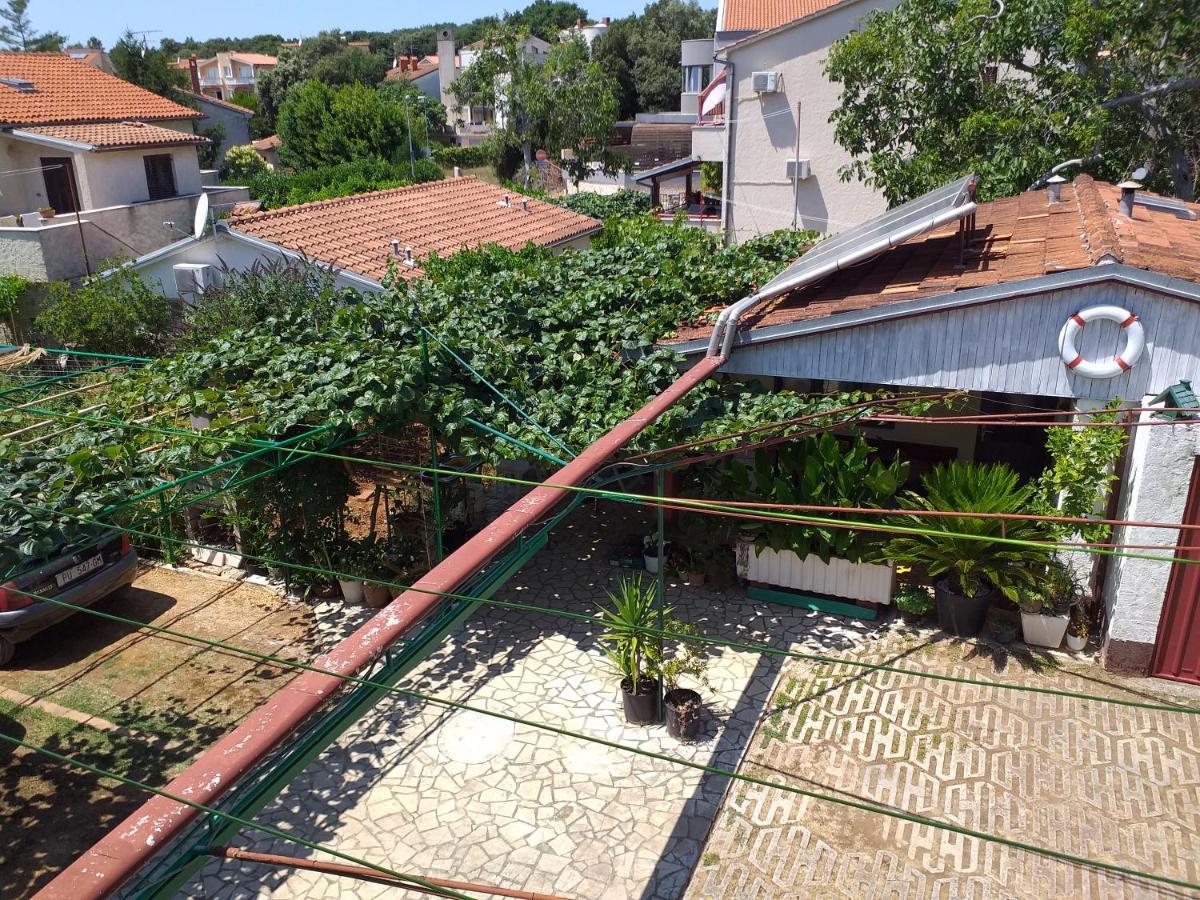 Levak Apartments - Apt. 1 Pjescana Uvala Kültér fotó