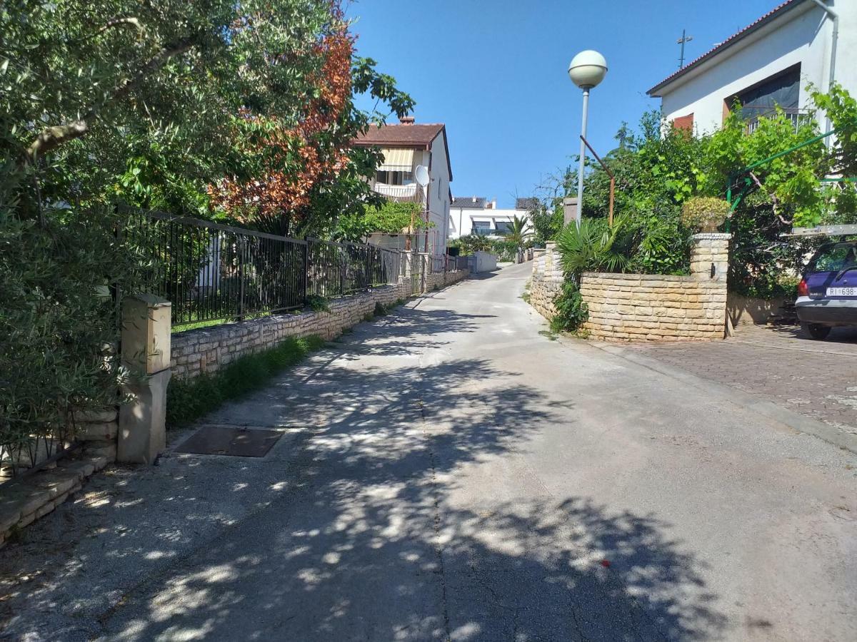 Levak Apartments - Apt. 1 Pjescana Uvala Kültér fotó