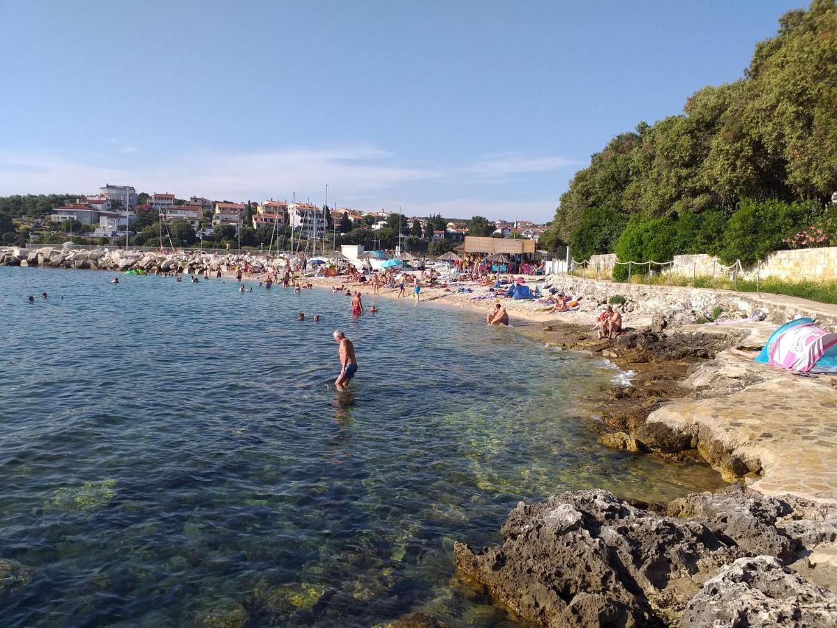 Levak Apartments - Apt. 1 Pjescana Uvala Kültér fotó