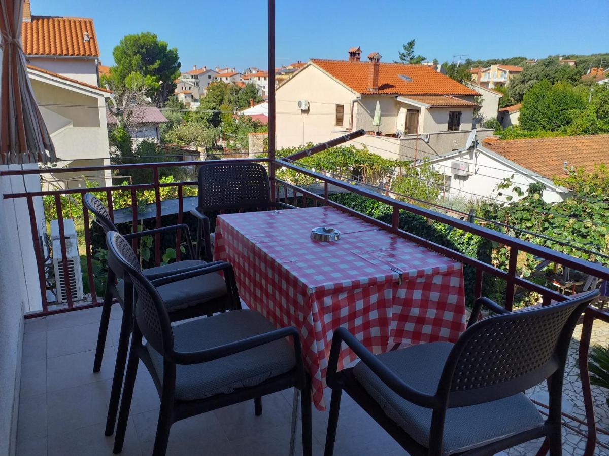 Levak Apartments - Apt. 1 Pjescana Uvala Kültér fotó